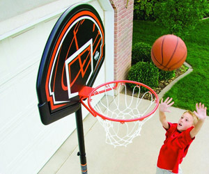 detail of the net, rim and backboard
